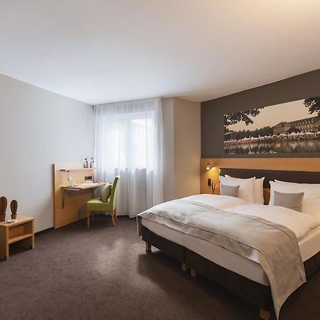 שטוטגרט Novum Hotel Bruy מראה חיצוני תמונה