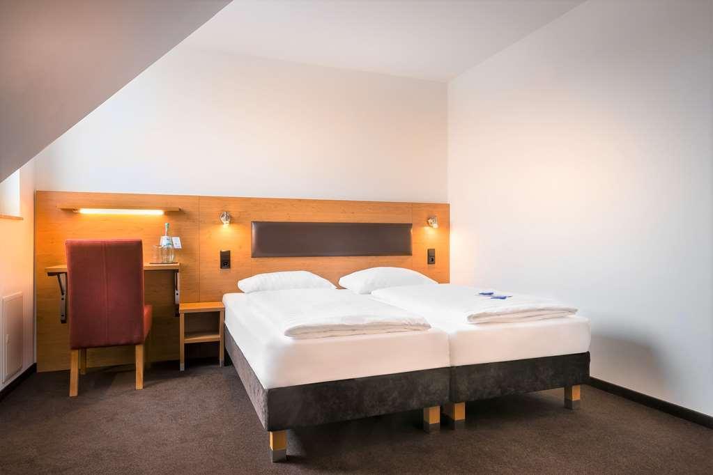 שטוטגרט Novum Hotel Bruy חדר תמונה